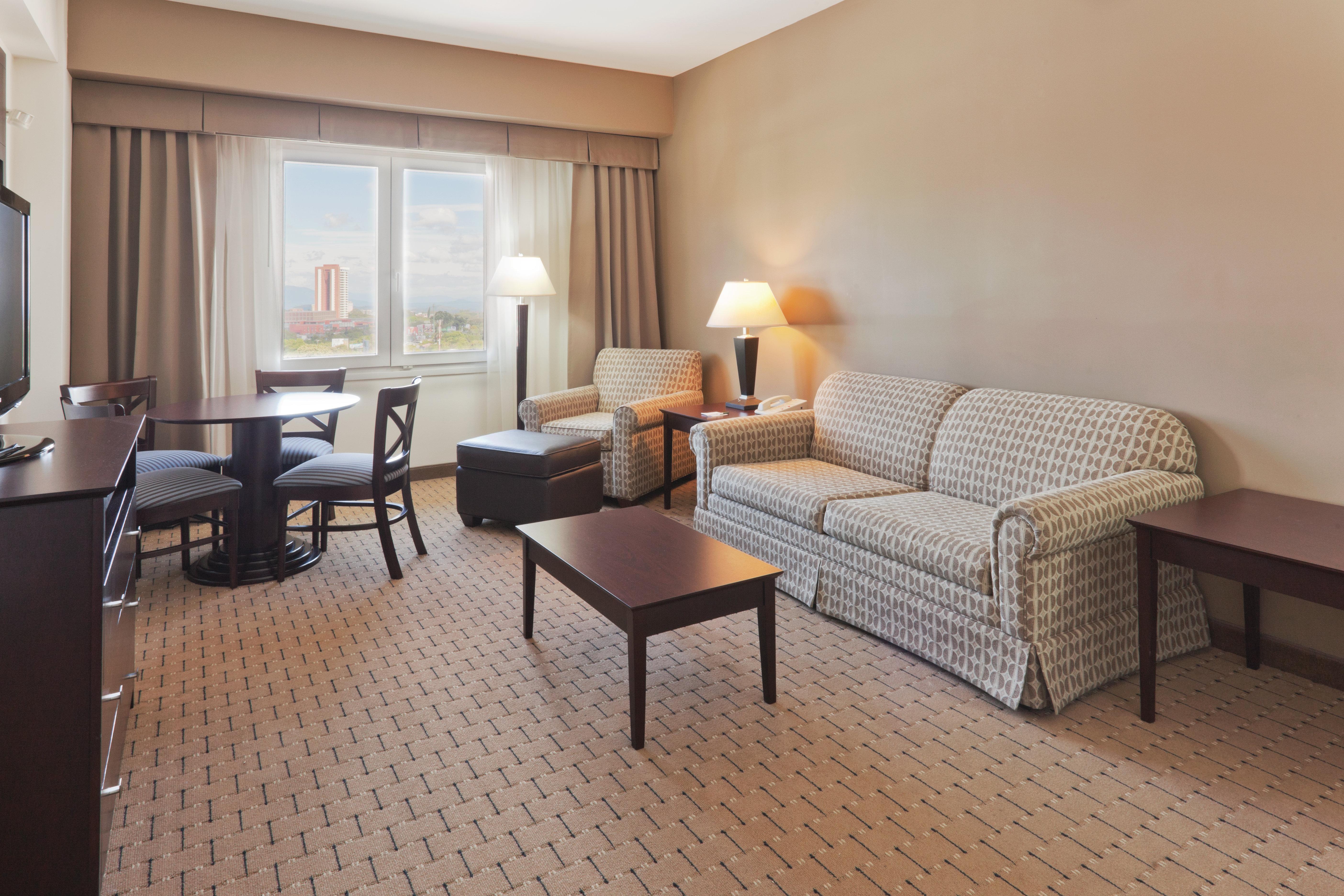 Holiday Inn San Salvador By Ihg Buitenkant foto