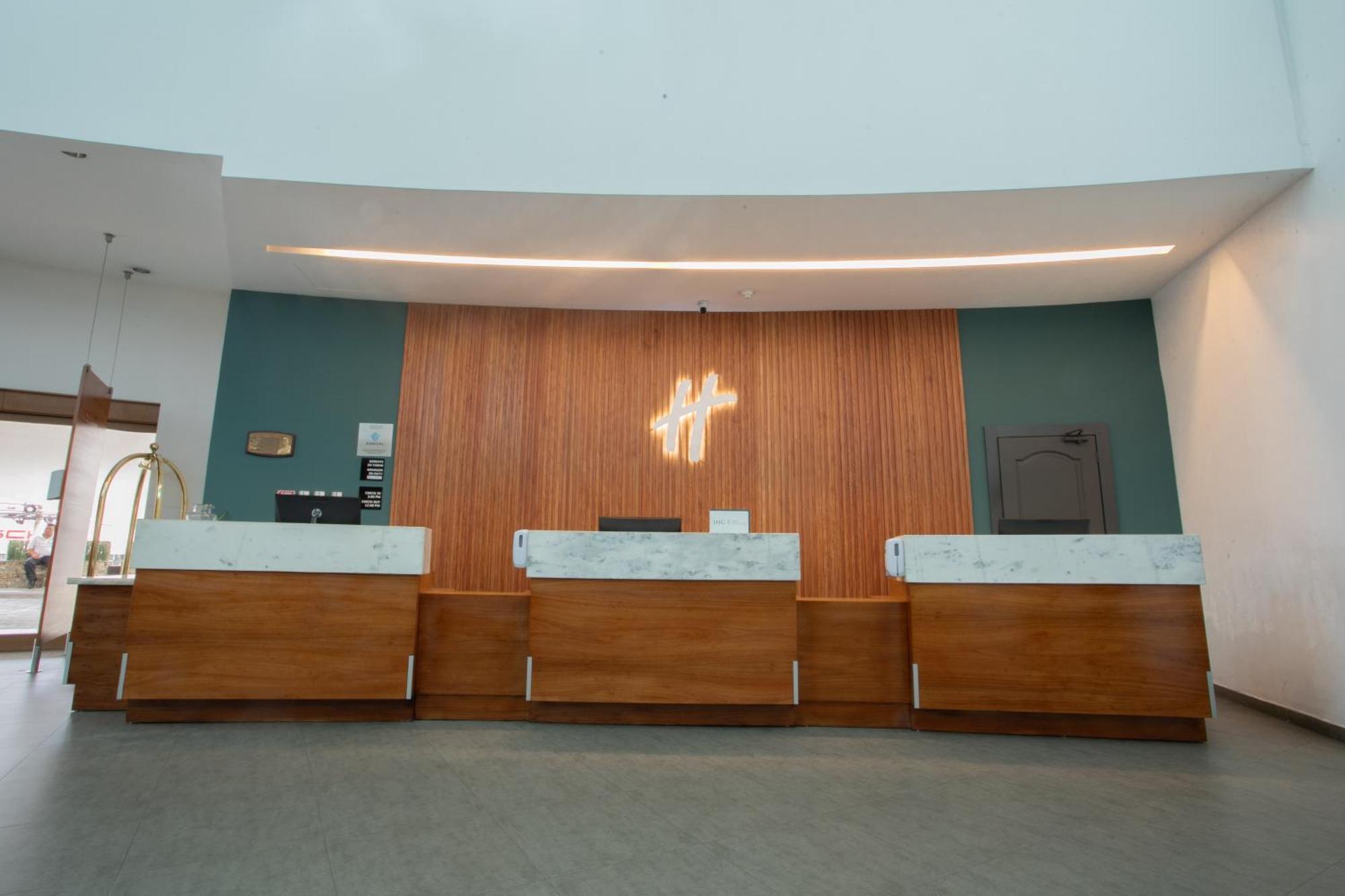 Holiday Inn San Salvador By Ihg Buitenkant foto